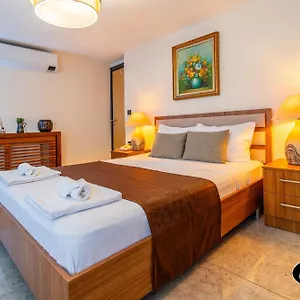 Hotel Costa Karakoy