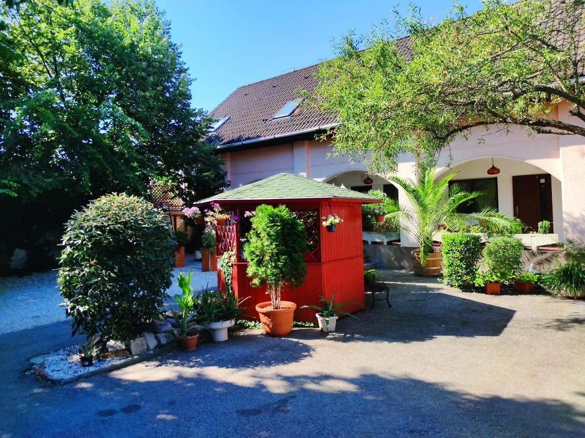 Hotel Oswaldo 부다페스트 2*,  헝가리
